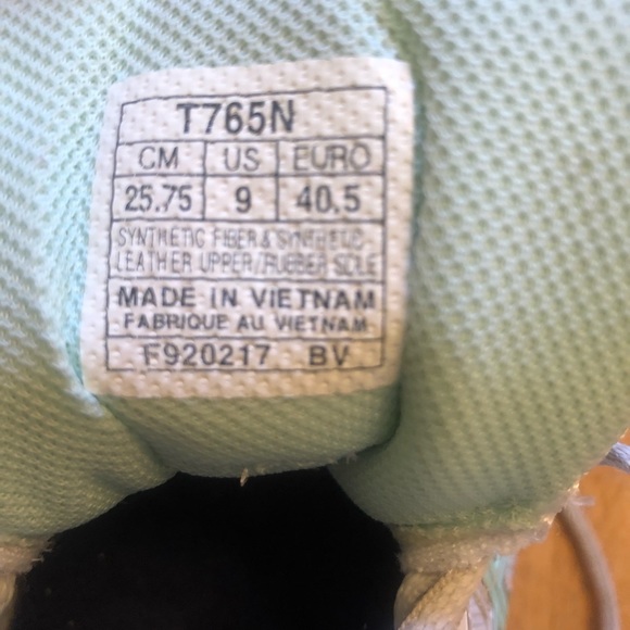 ASICS gel sole running shoes good cond Size 9 cute - Picture 12 of 12